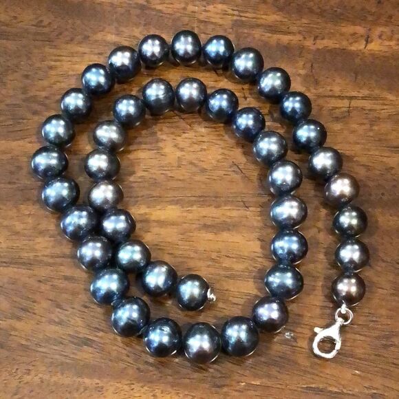 Hand Knotted PEACOCK PEARLS w Sterling Silver Lobster Claw Clasp 18 inches long - Picture 3 of 17